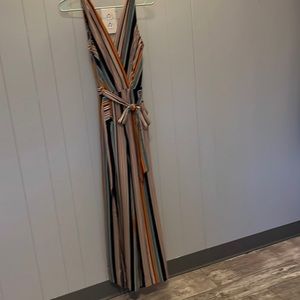 Sleeveless jumpsuit in perfect fall colors